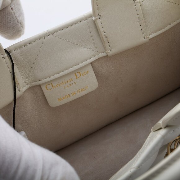 Mini Dior Book Tote Latte Macrocannage Calfskin (21.5 x 13 x 7.5 cm) - Picture 9 of 13